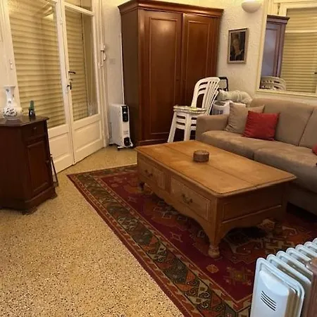Provence-style Sea Across The Street Apartment *
